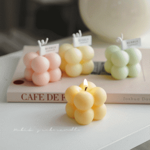 Wholesale Cute Flower Pattern Small Bubble Hand-made Cube Soy Wax Candle for Weddings Birthdays Daily Use