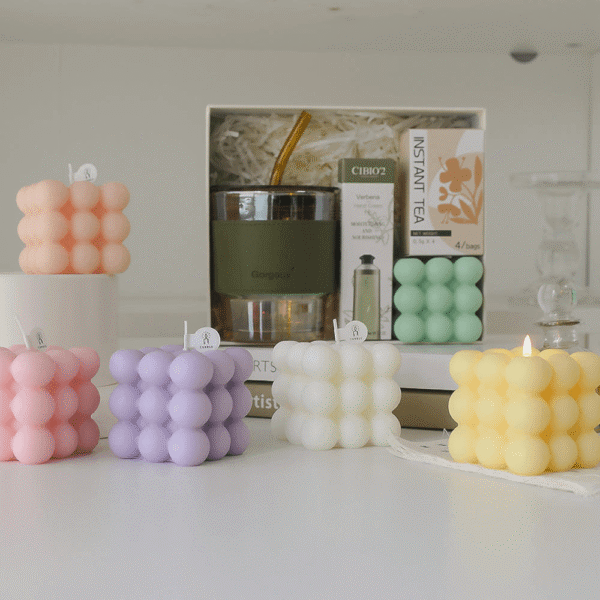 Wholesale Cute Flower Pattern Small Bubble Hand-made Cube Soy Wax Candle for Weddings Birthdays Daily Use - Image 3