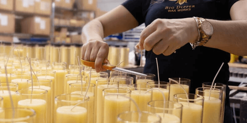 Candle manufacturing process in a professional OEM factory