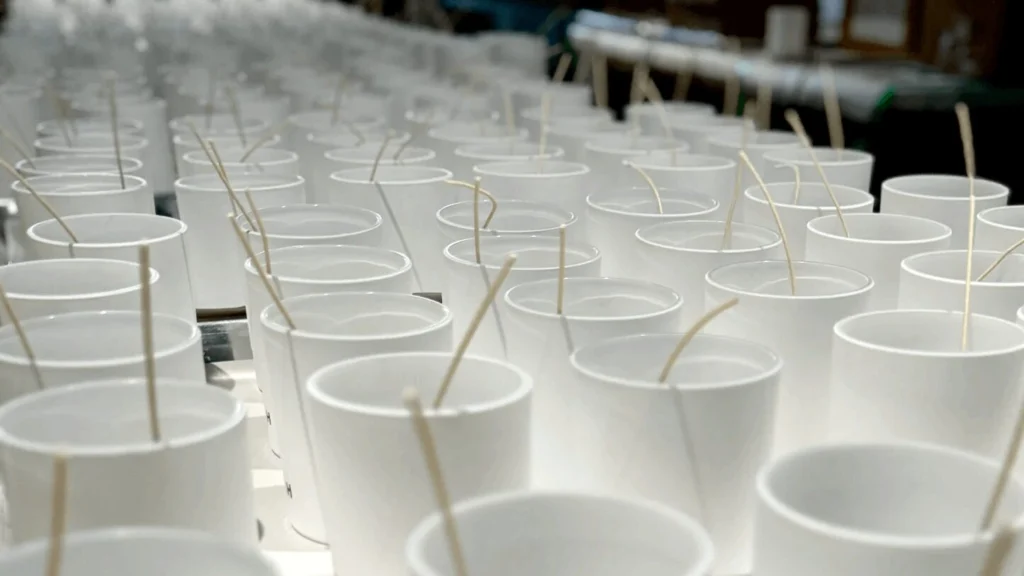 custom private label candles with branded