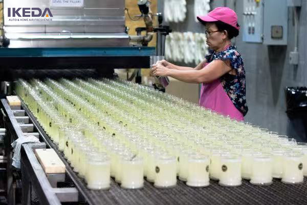 private label candle manufacturing and production facility